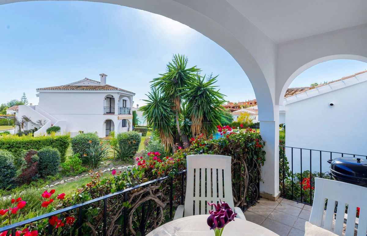 Penthouse for sale in El Paraiso, Estepona