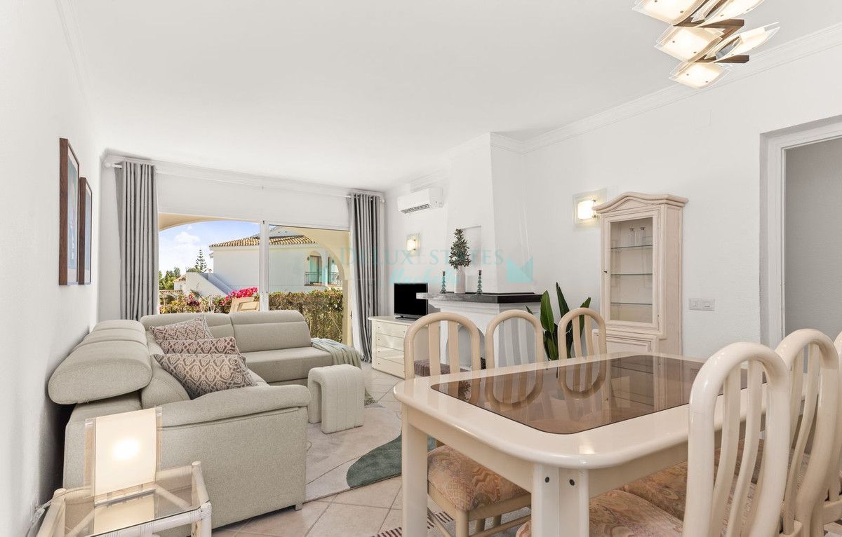 Penthouse for sale in El Paraiso, Estepona