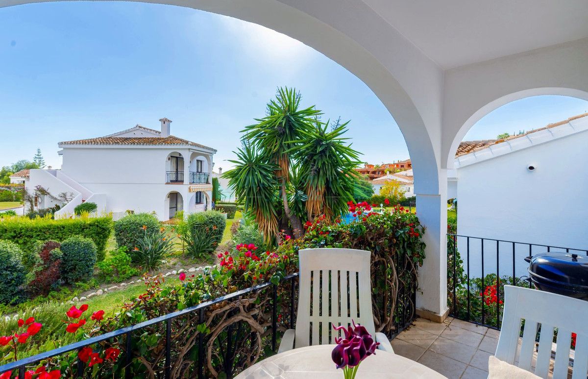 Penthouse for sale in El Paraiso, Estepona