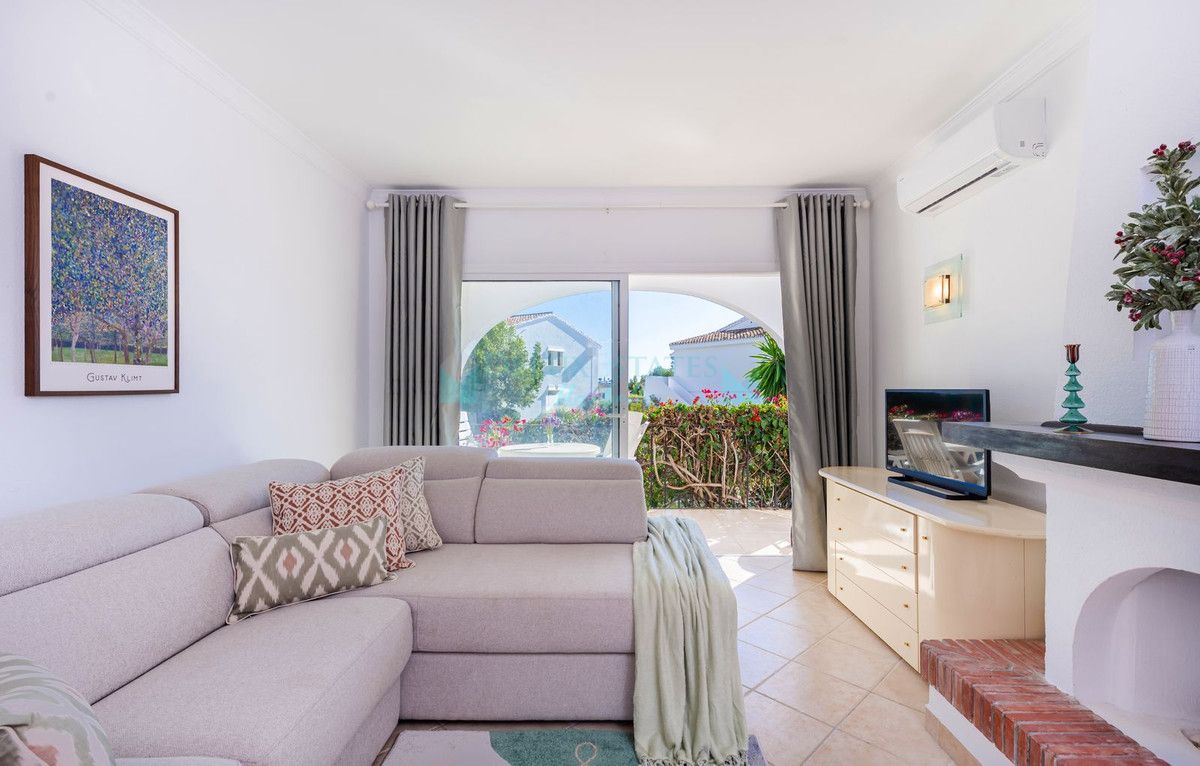 Penthouse for sale in El Paraiso, Estepona