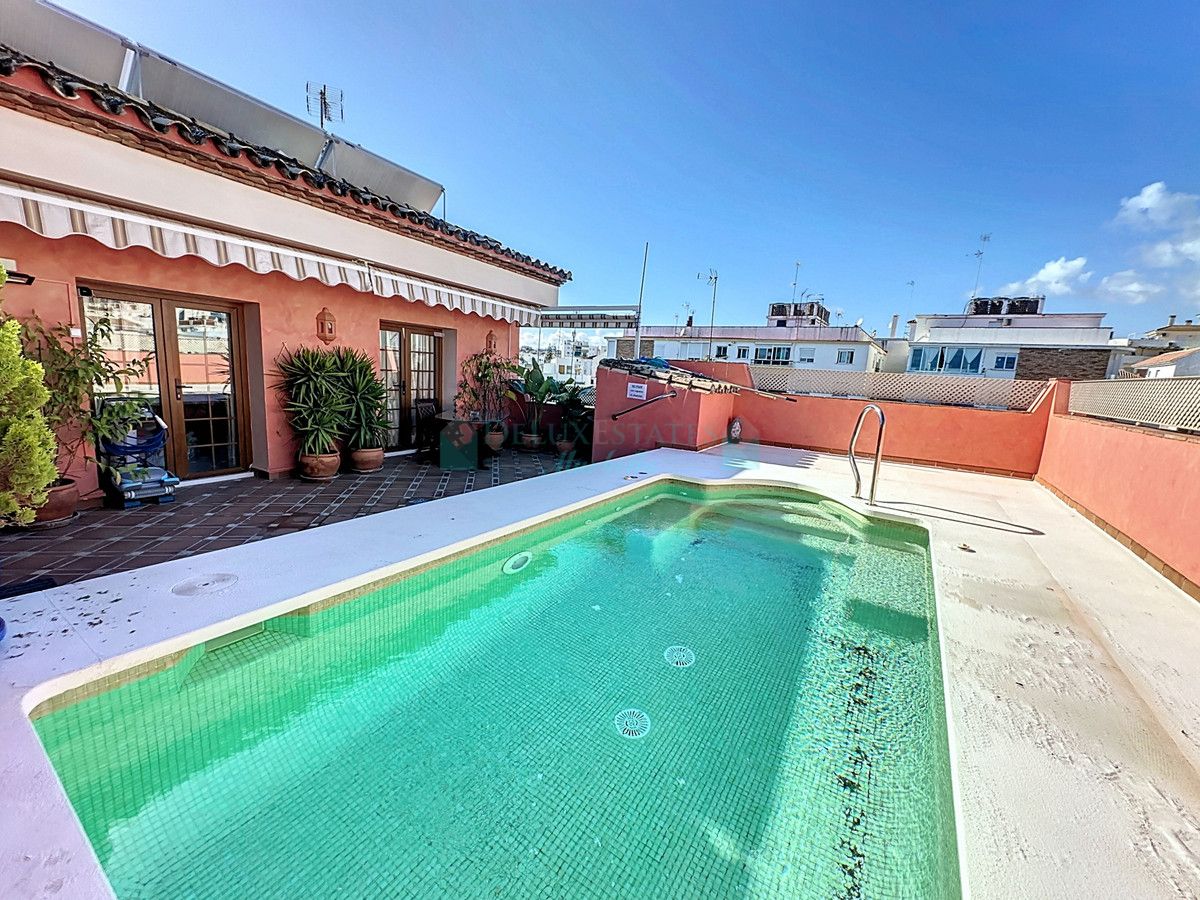 Town House for sale in Estepona