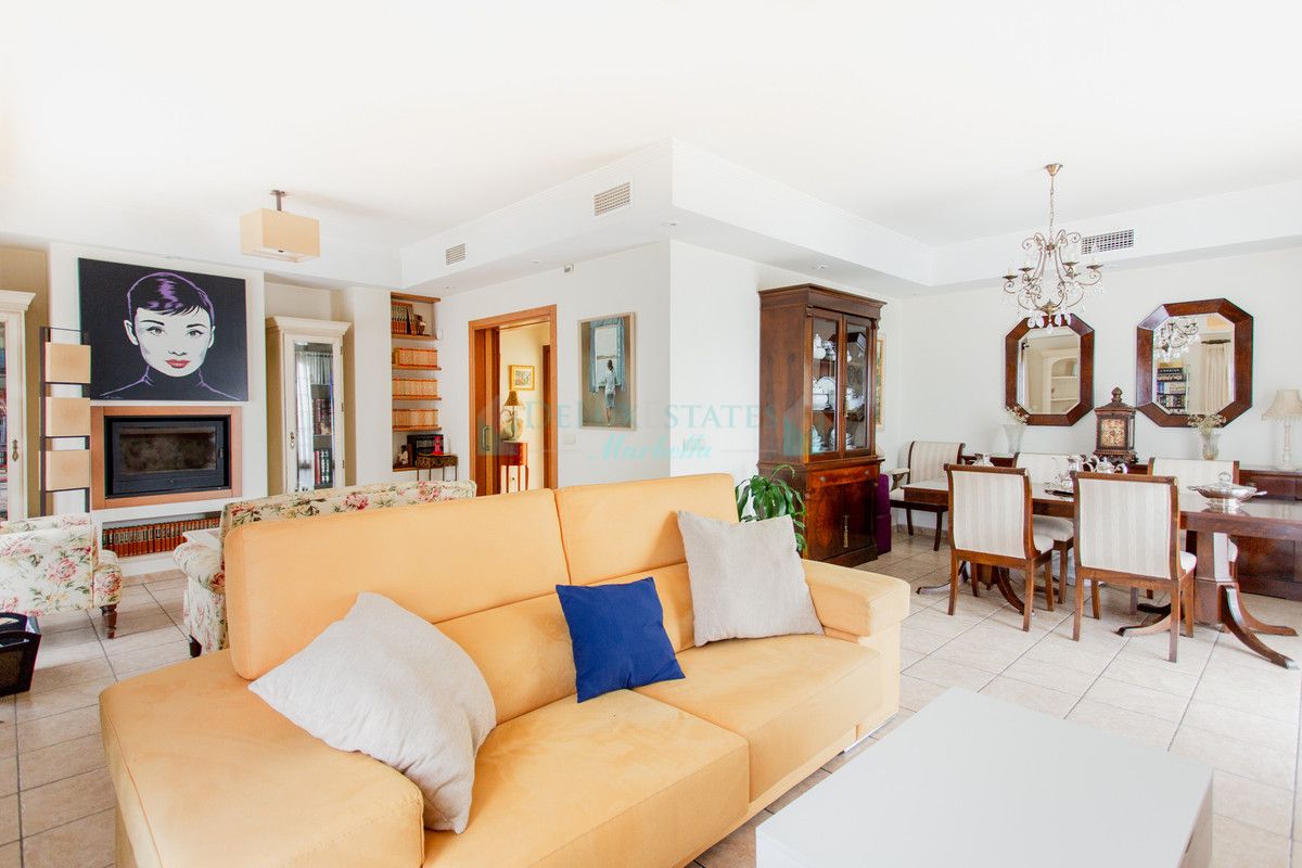 Town House for sale in Estepona