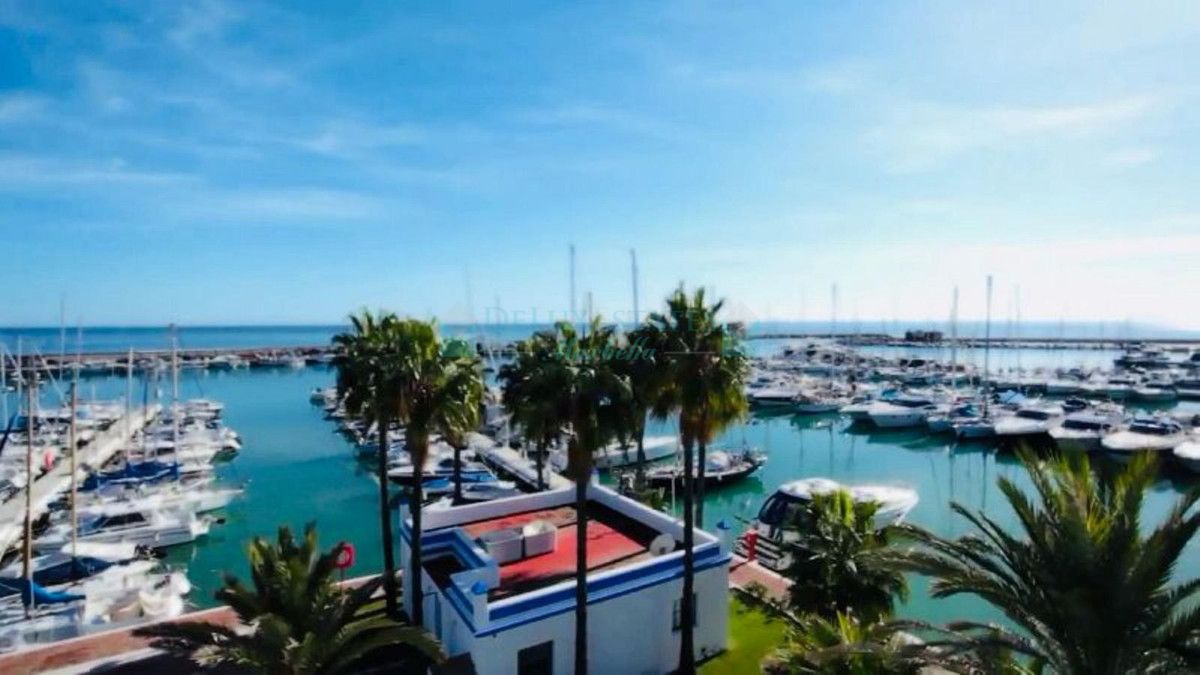 Apartamento en venta en Estepona