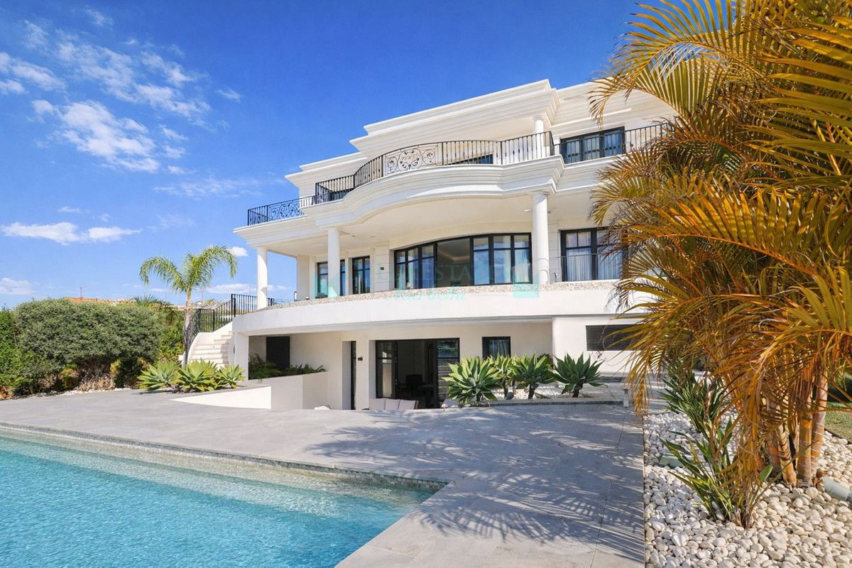 Villa for rent in Benahavis