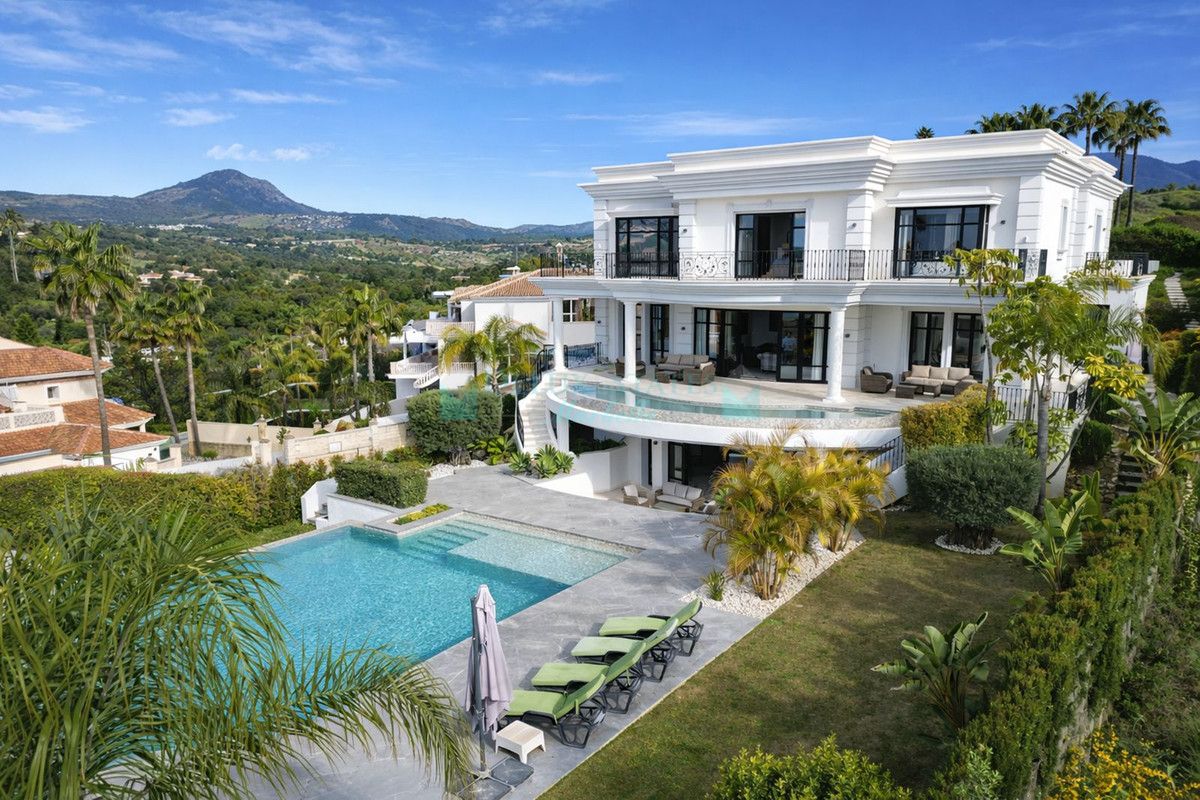Villa for rent in Benahavis