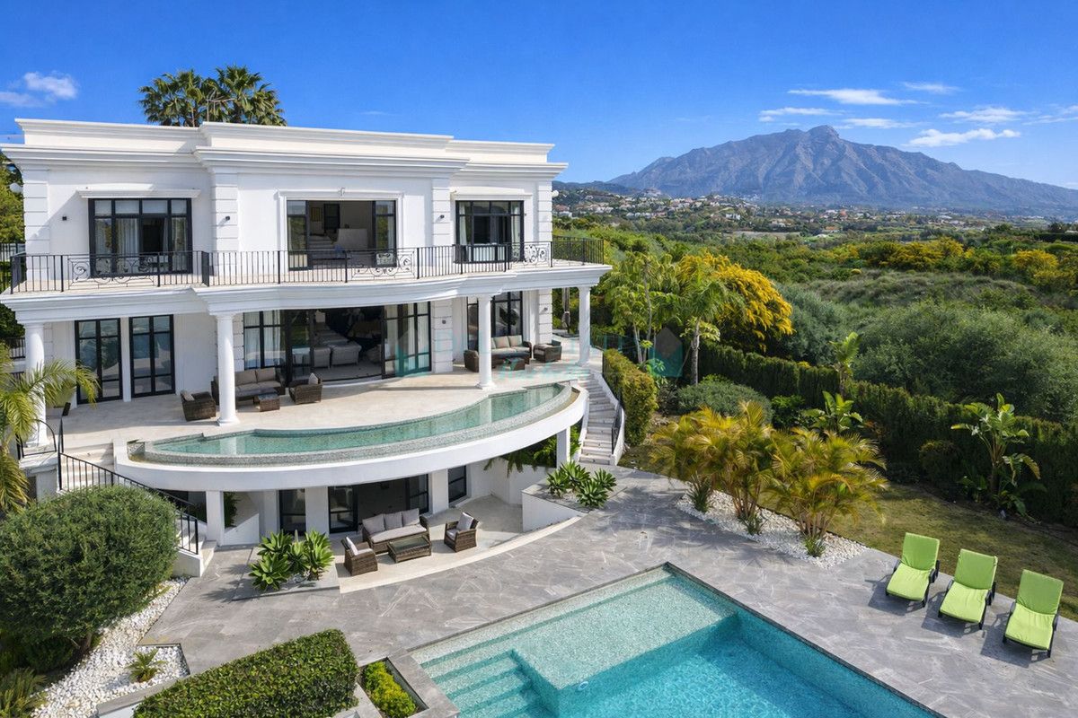 Villa for rent in Benahavis