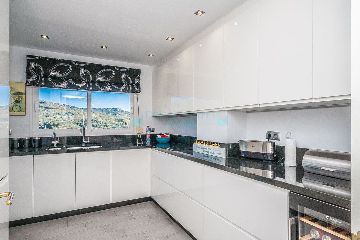 Apartment for sale in Elviria, Marbella East