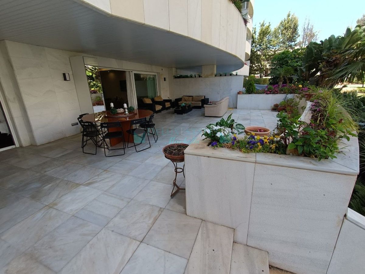 Apartamento Planta Baja en venta en Marbella - Puerto Banus