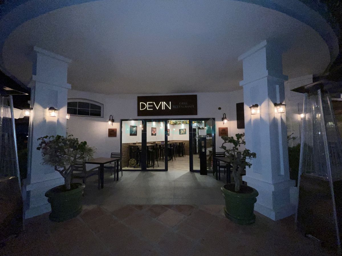 Restaurante en venta en El Paraiso, Estepona