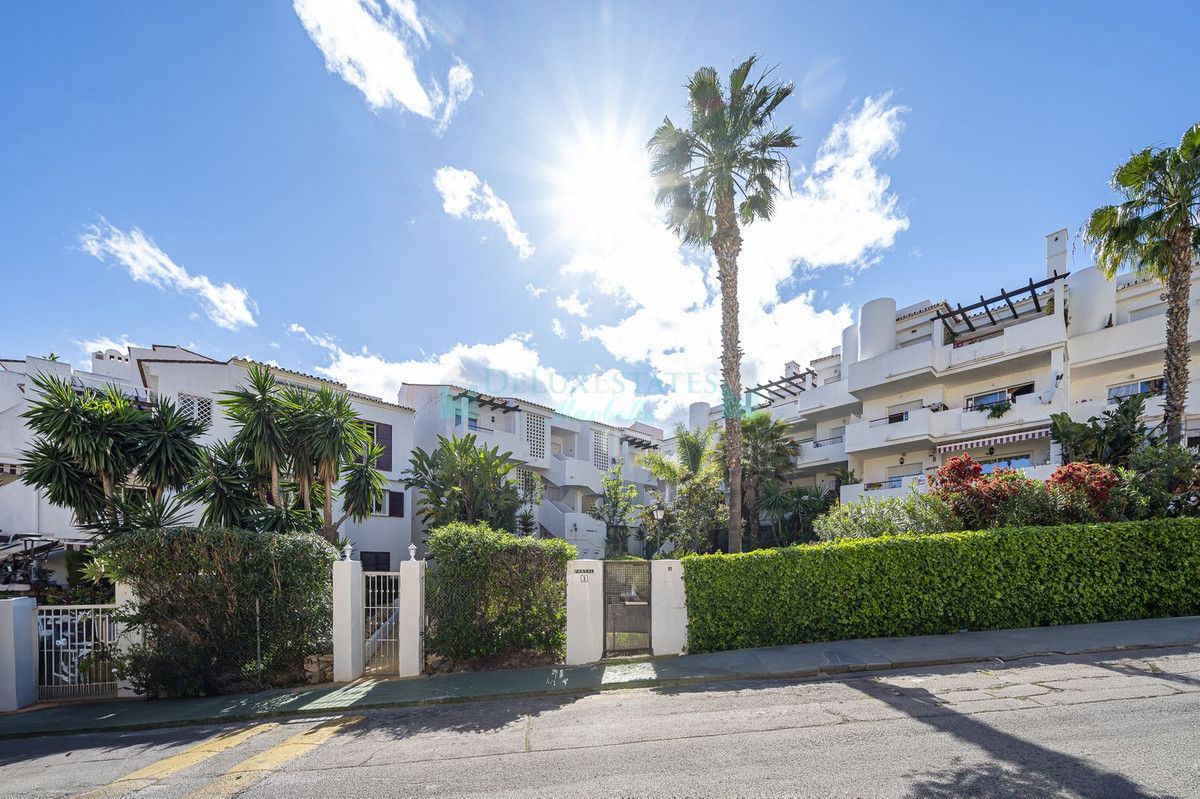 Apartamento en venta en Bel Air, Estepona