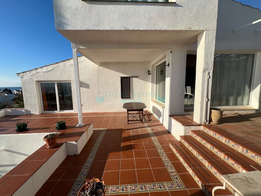 Villa en venta en Estepona