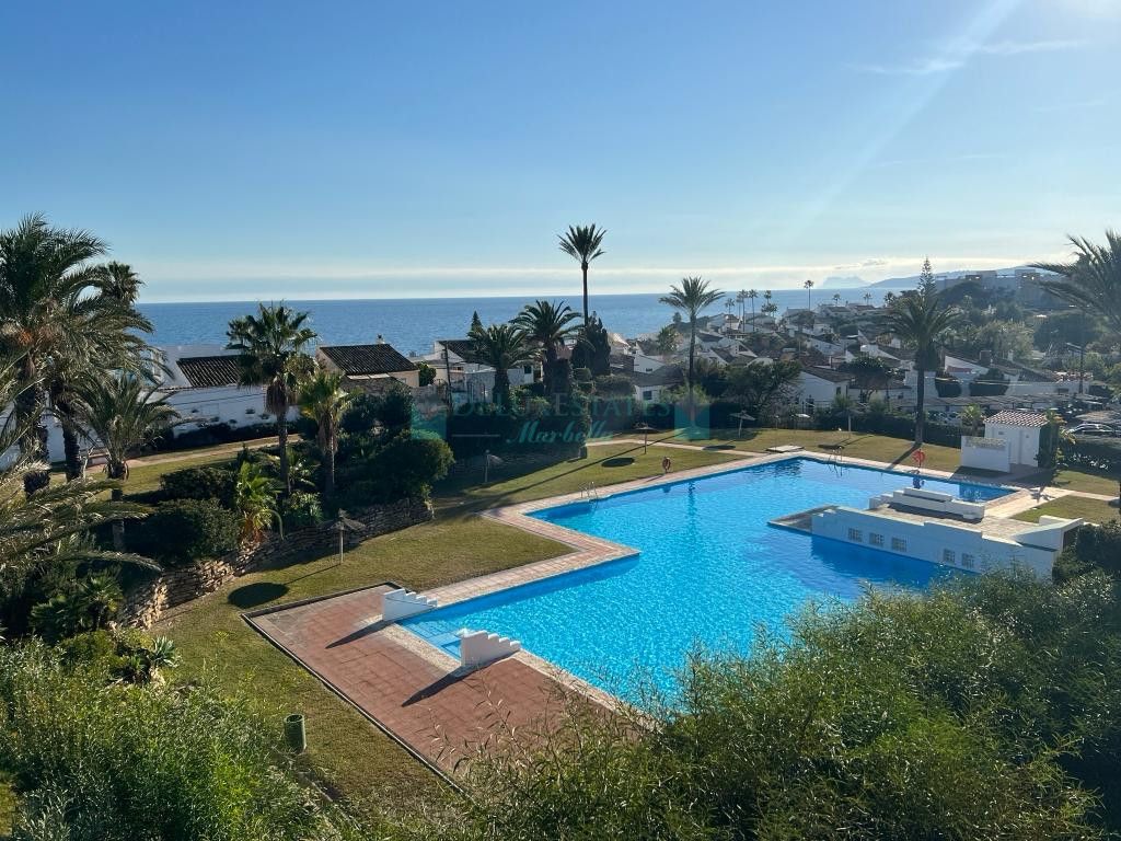 Villa en venta en Estepona