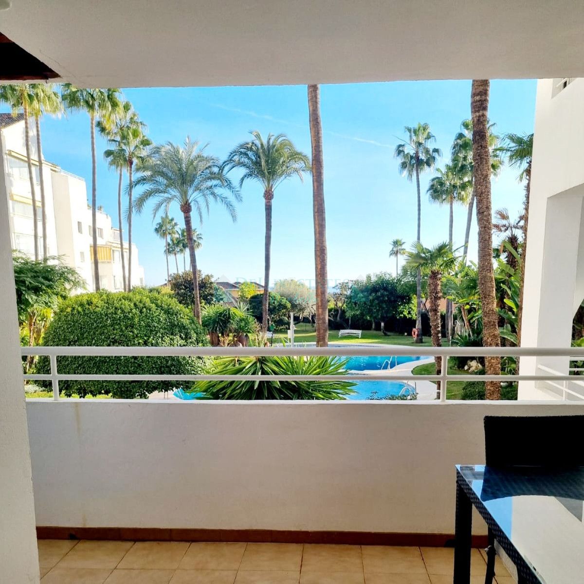 Apartment for rent in Atalaya, Estepona