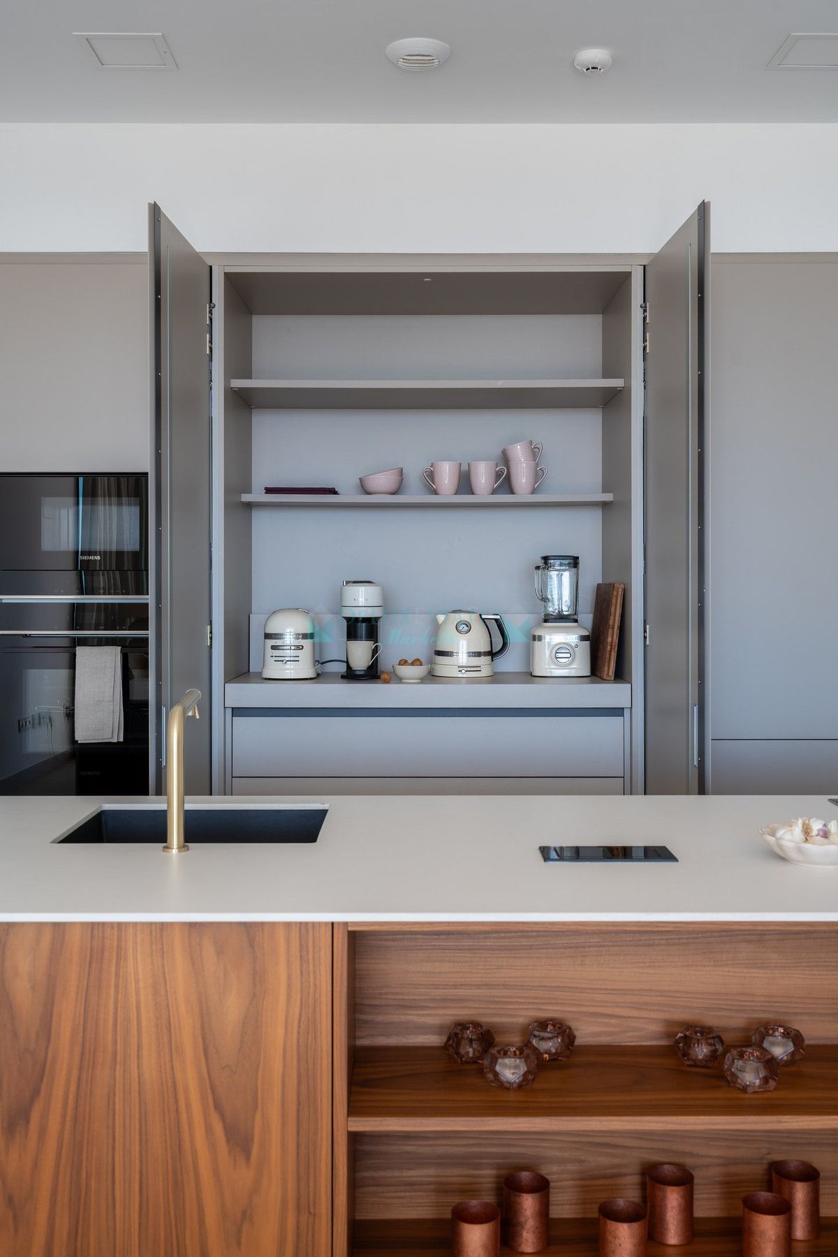 Apartamento en venta en Artola, Marbella Este