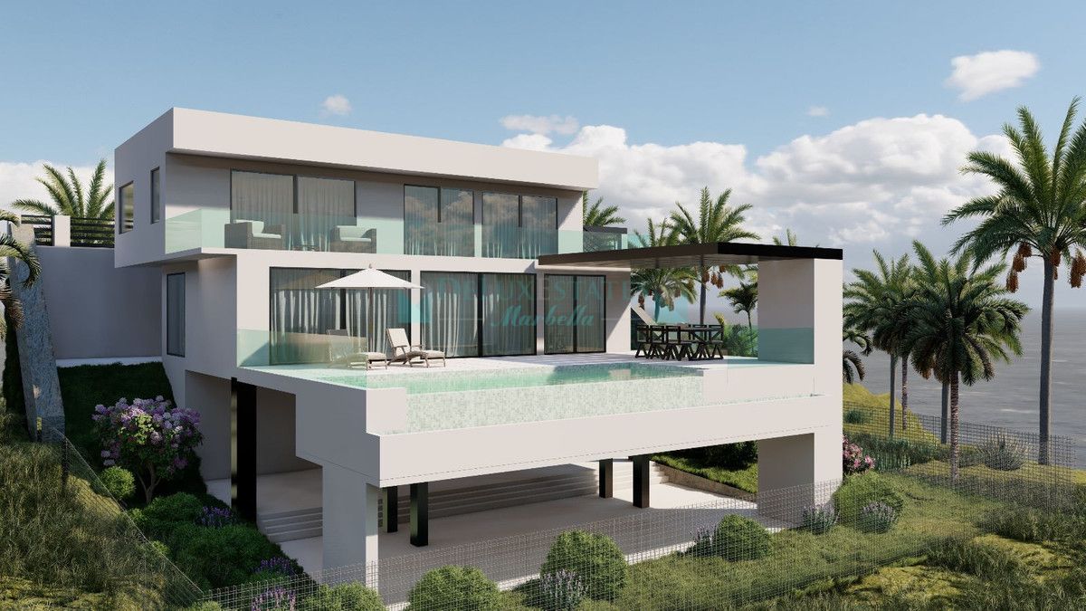 Villa for sale in Estepona