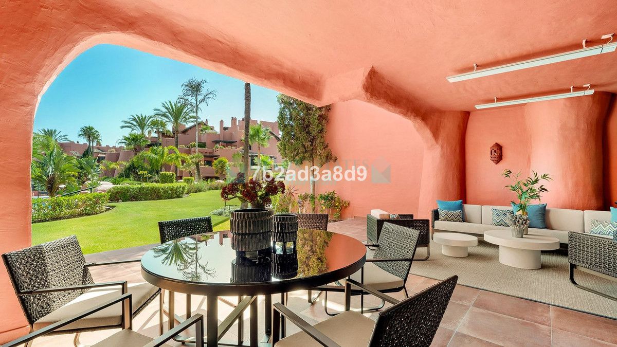 Apartamento Planta Baja en venta en New Golden Mile, Estepona