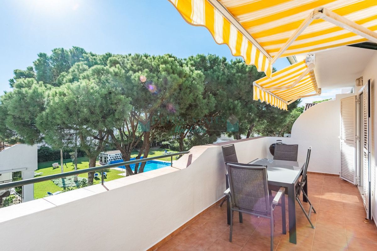 Penthouse for sale in El Presidente, Estepona