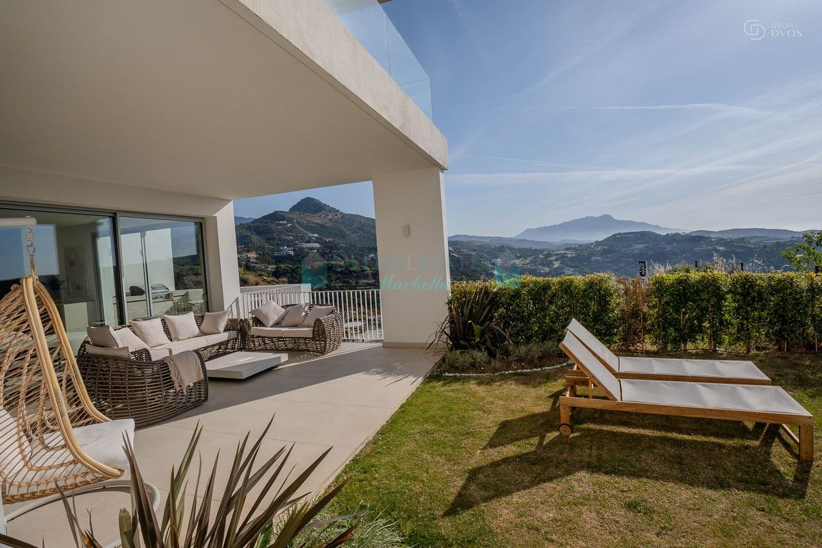 Ground Floor Apartment for sale in Benahavis