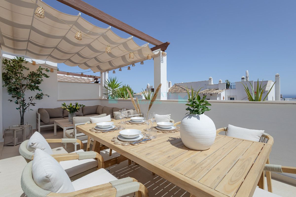 Penthouse for sale in Nueva Andalucia