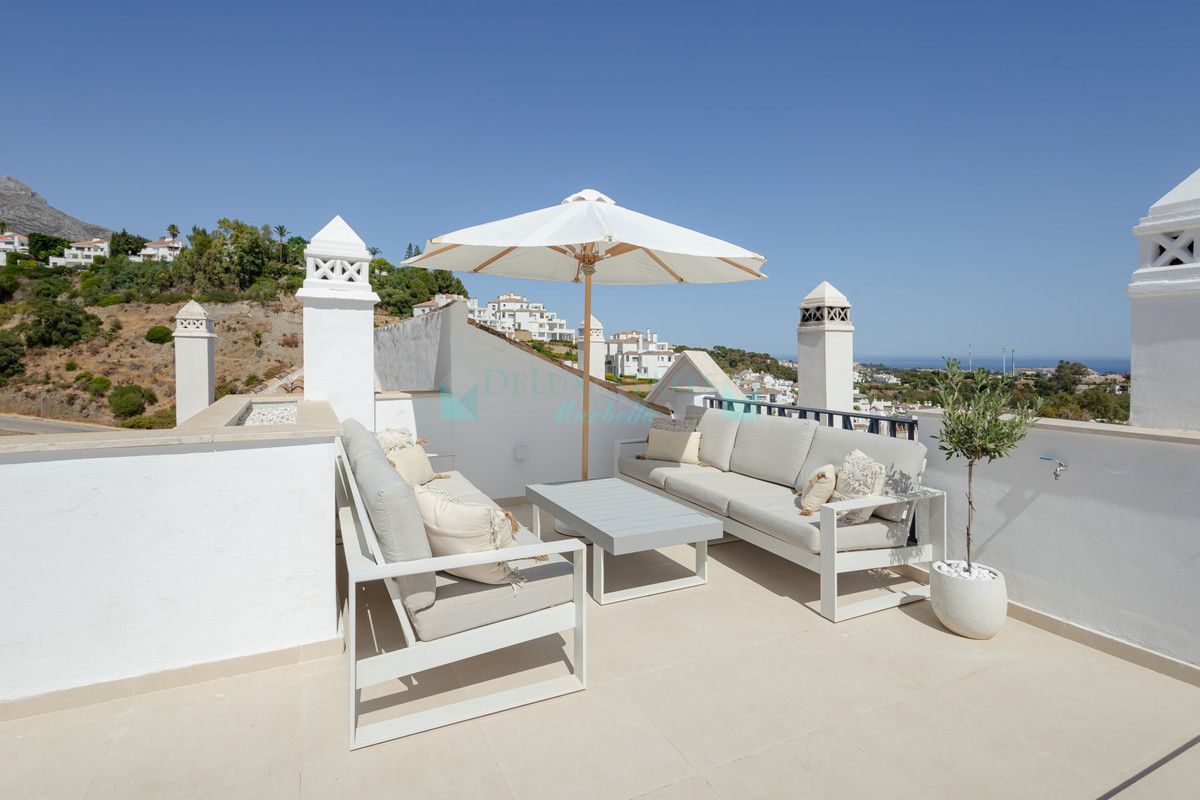 Penthouse for sale in Nueva Andalucia