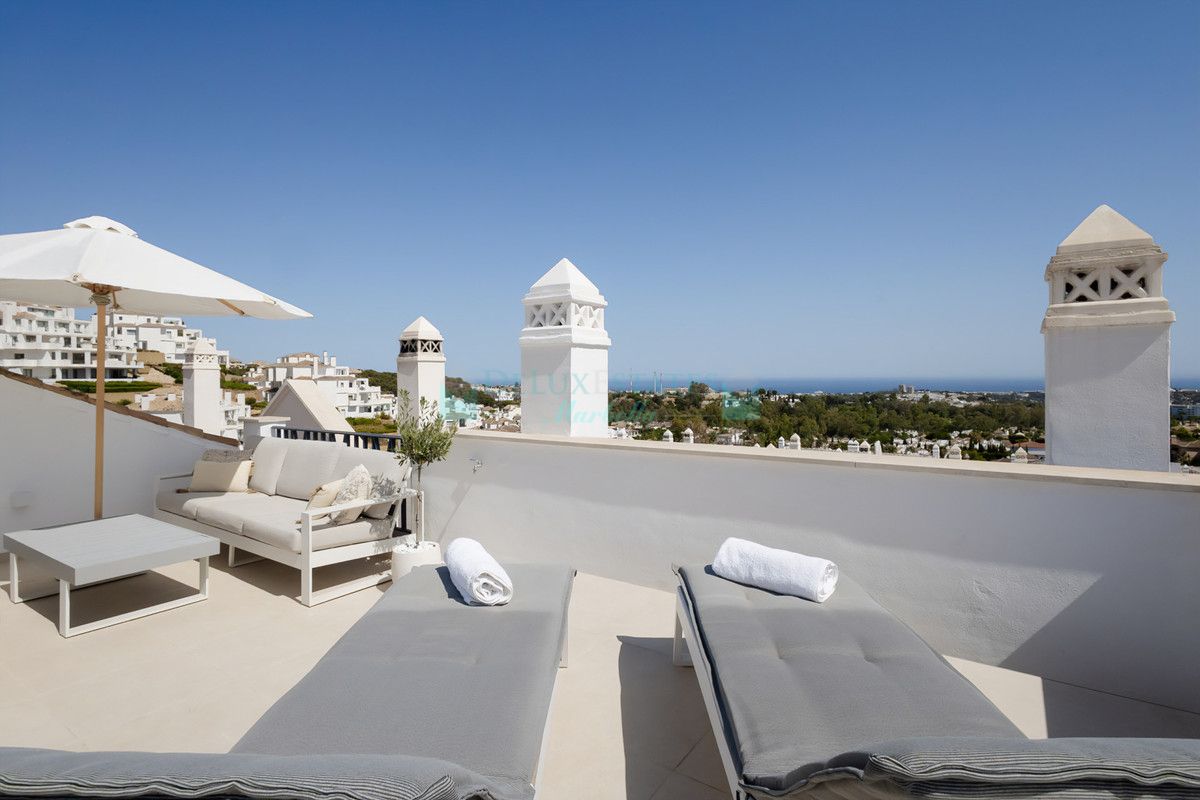 Penthouse for sale in Nueva Andalucia