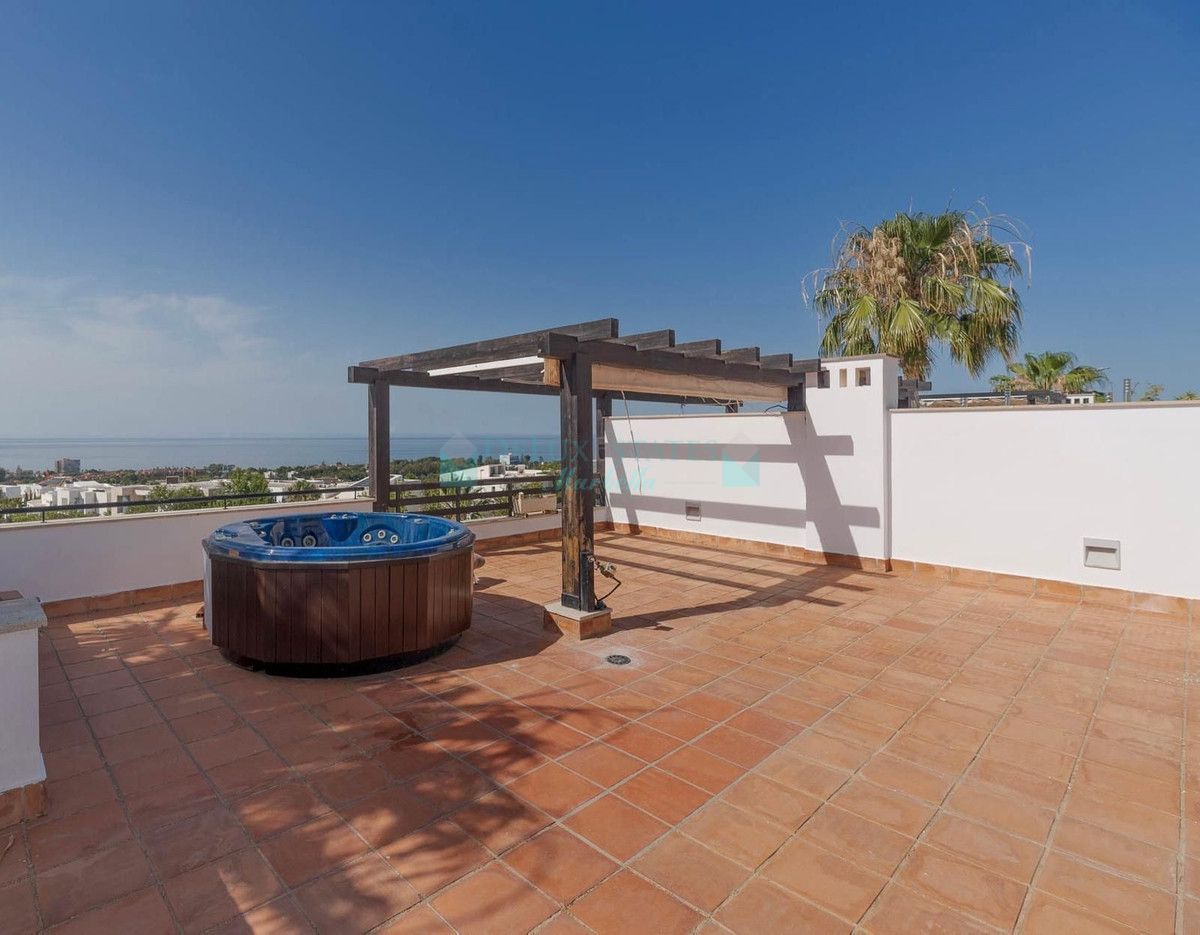 Villa Pareada en venta en Santa Clara, Marbella Este