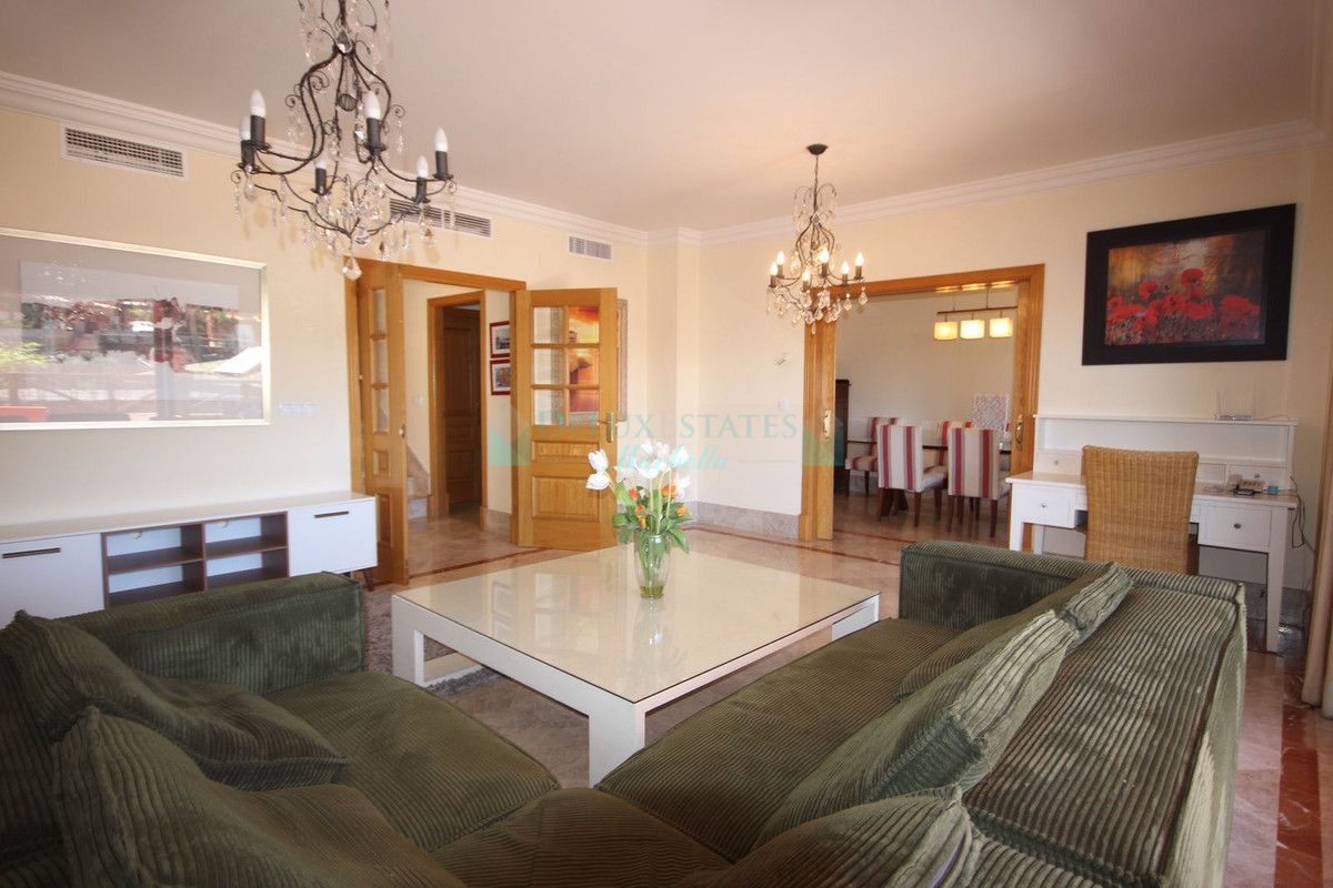 Semi Detached Villa for sale in Santa Clara, Marbella East