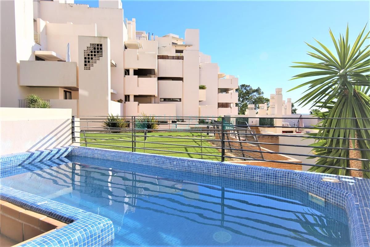 Ground Floor Apartment for sale in Estepona