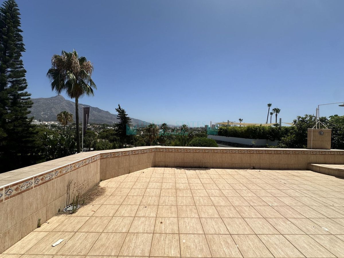 Villa en venta en Nueva Andalucia