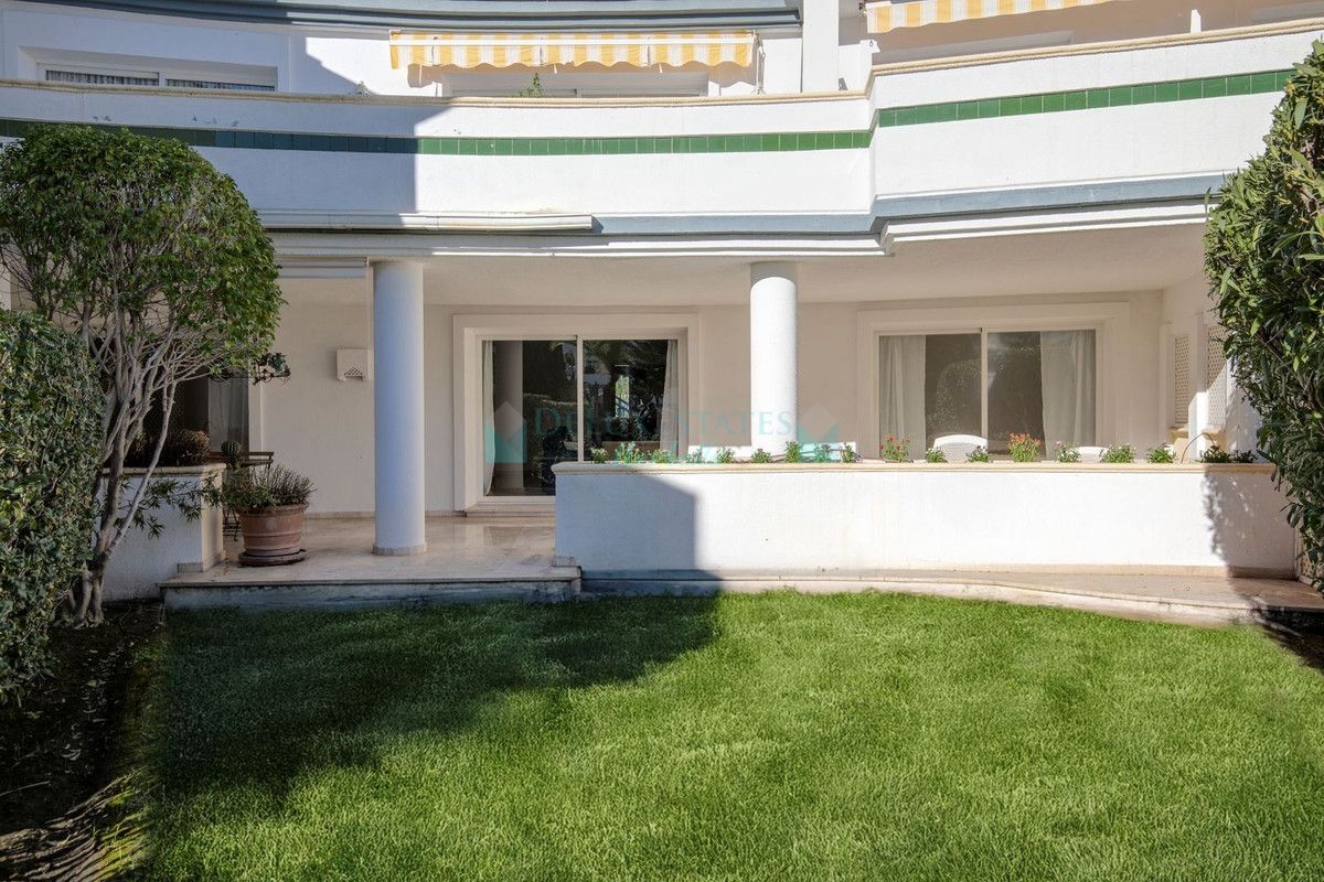 Ground Floor Apartment for sale in Estepona