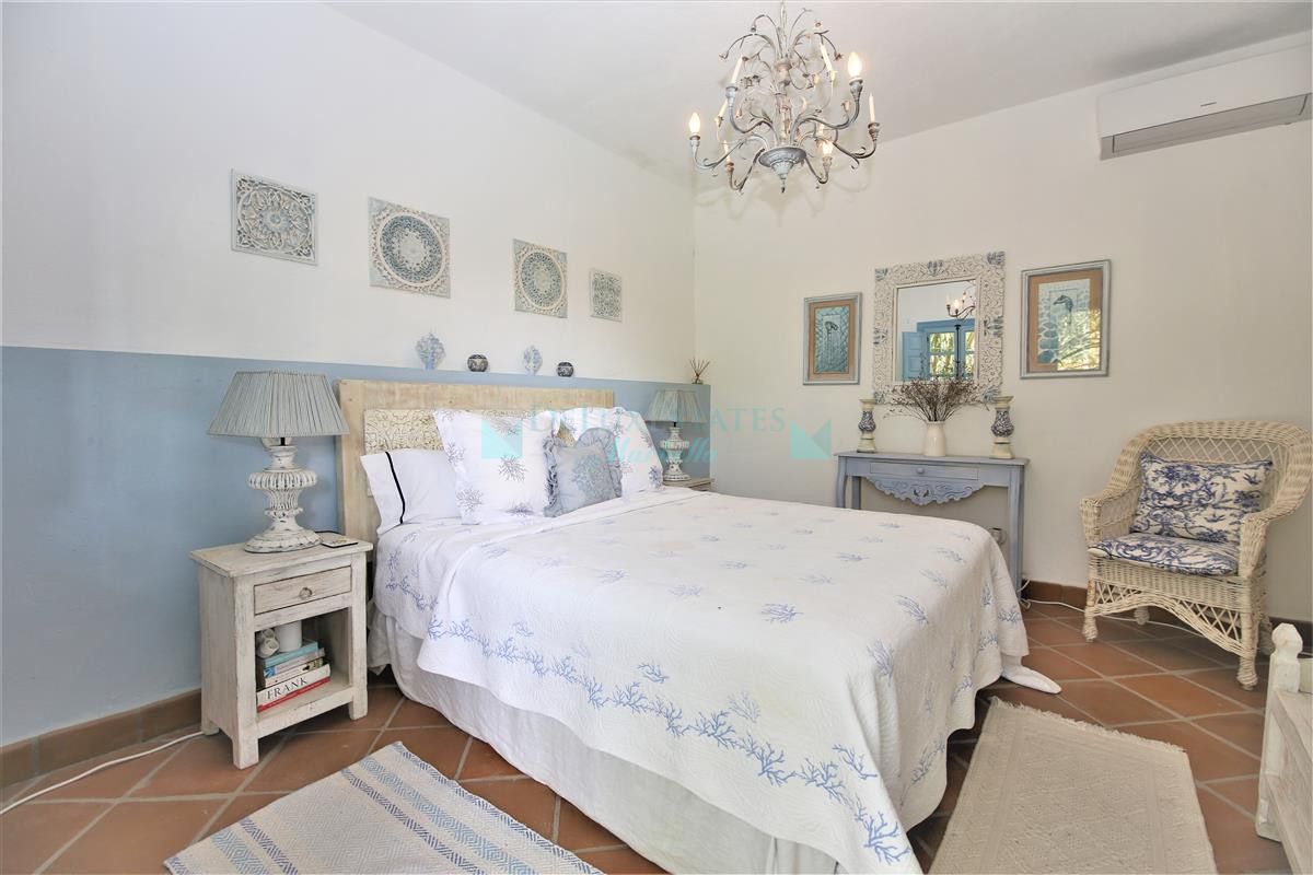 Finca en alquiler en Estepona