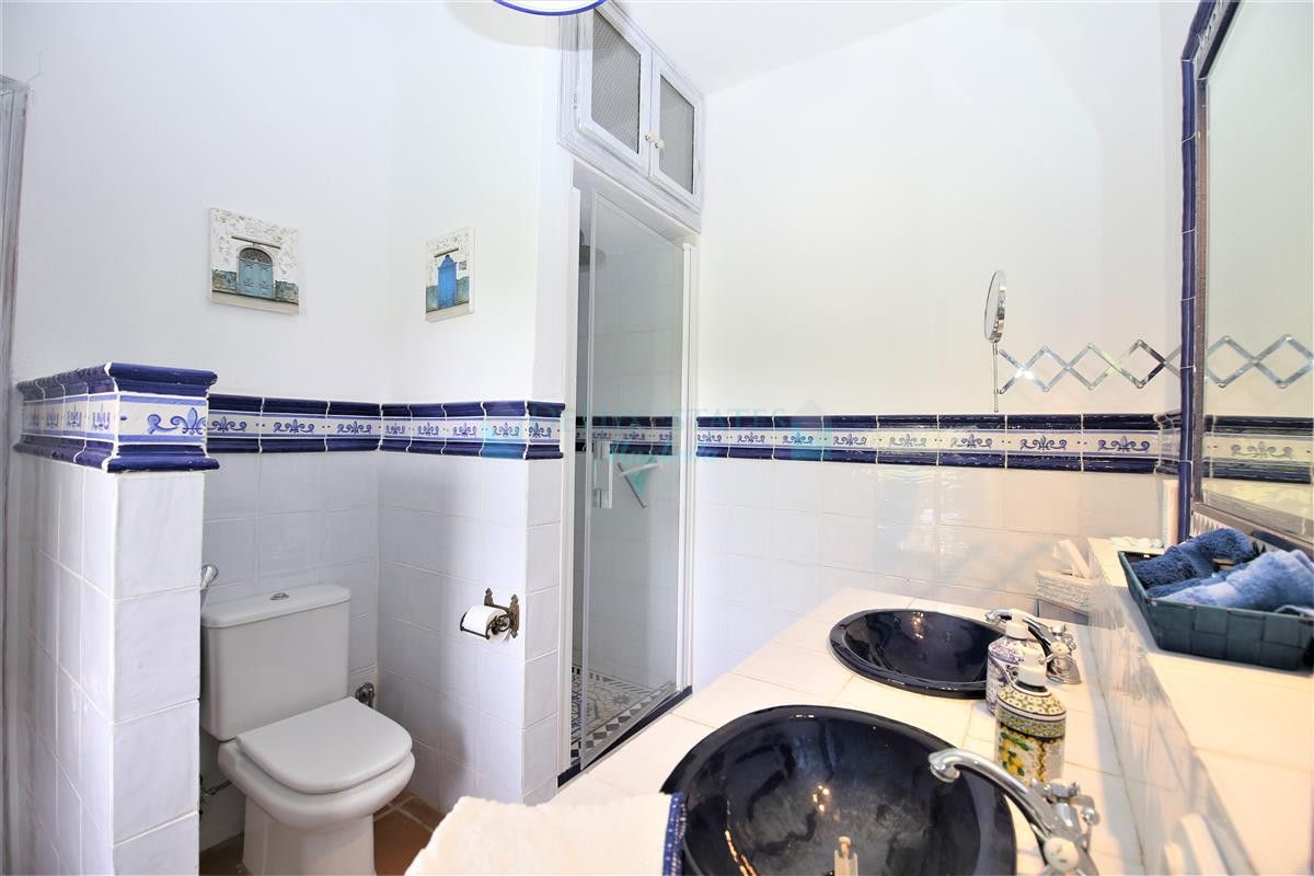 Finca en alquiler en Estepona