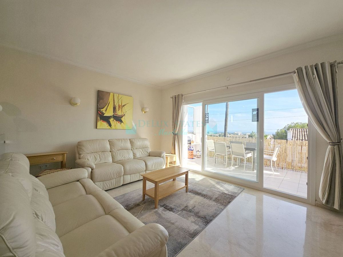 Apartment for sale in El Paraiso, Estepona