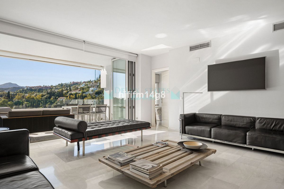 Apartamento en venta en Benahavis