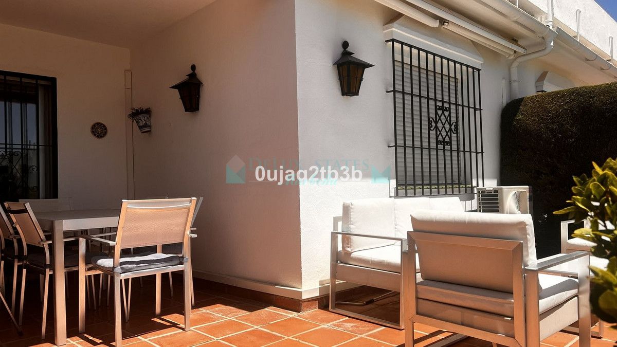 Ground Floor Apartment for sale in Nueva Andalucia