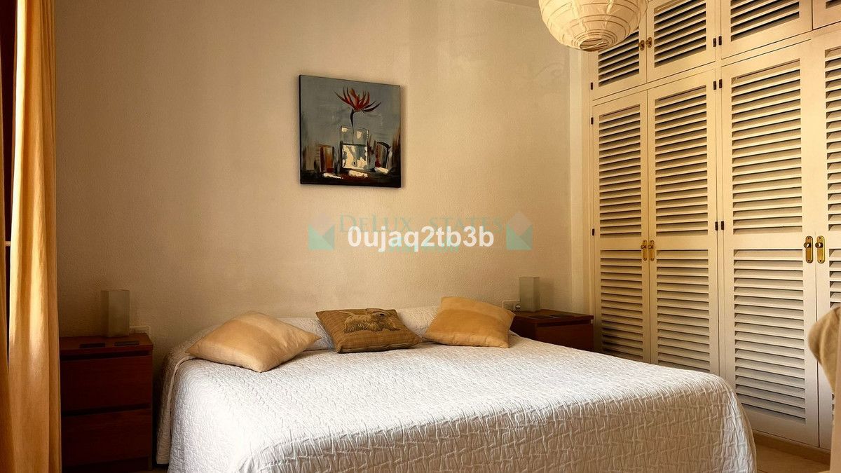 Penthouse for sale in Nueva Andalucia