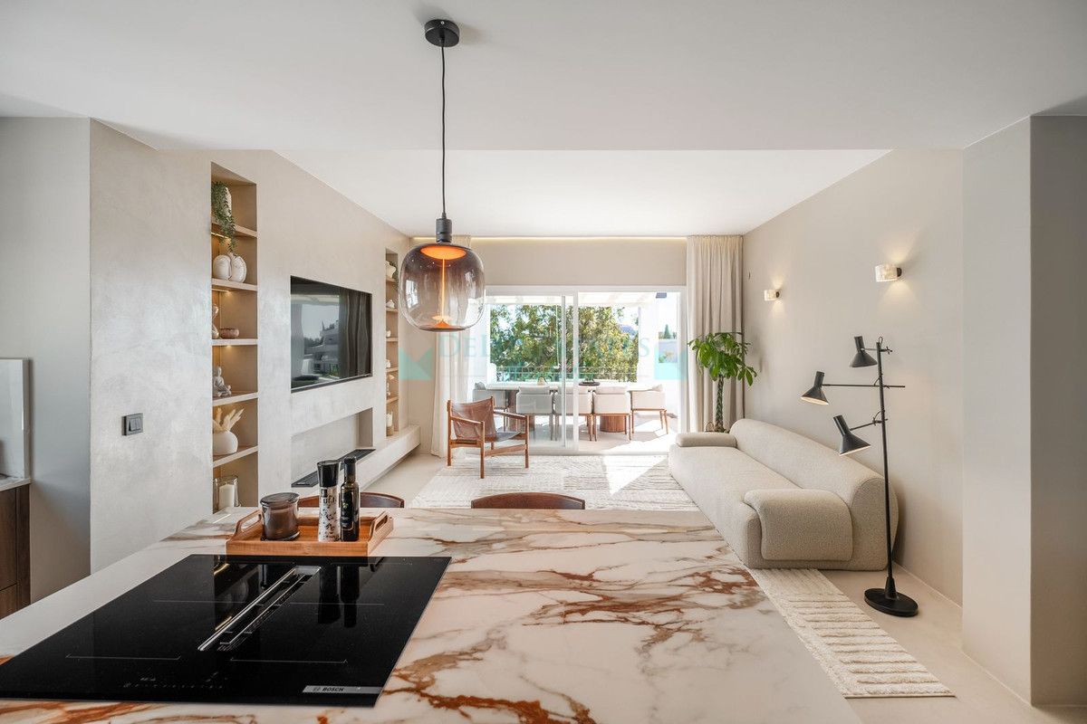 Penthouse for sale in La Quinta, Benahavis