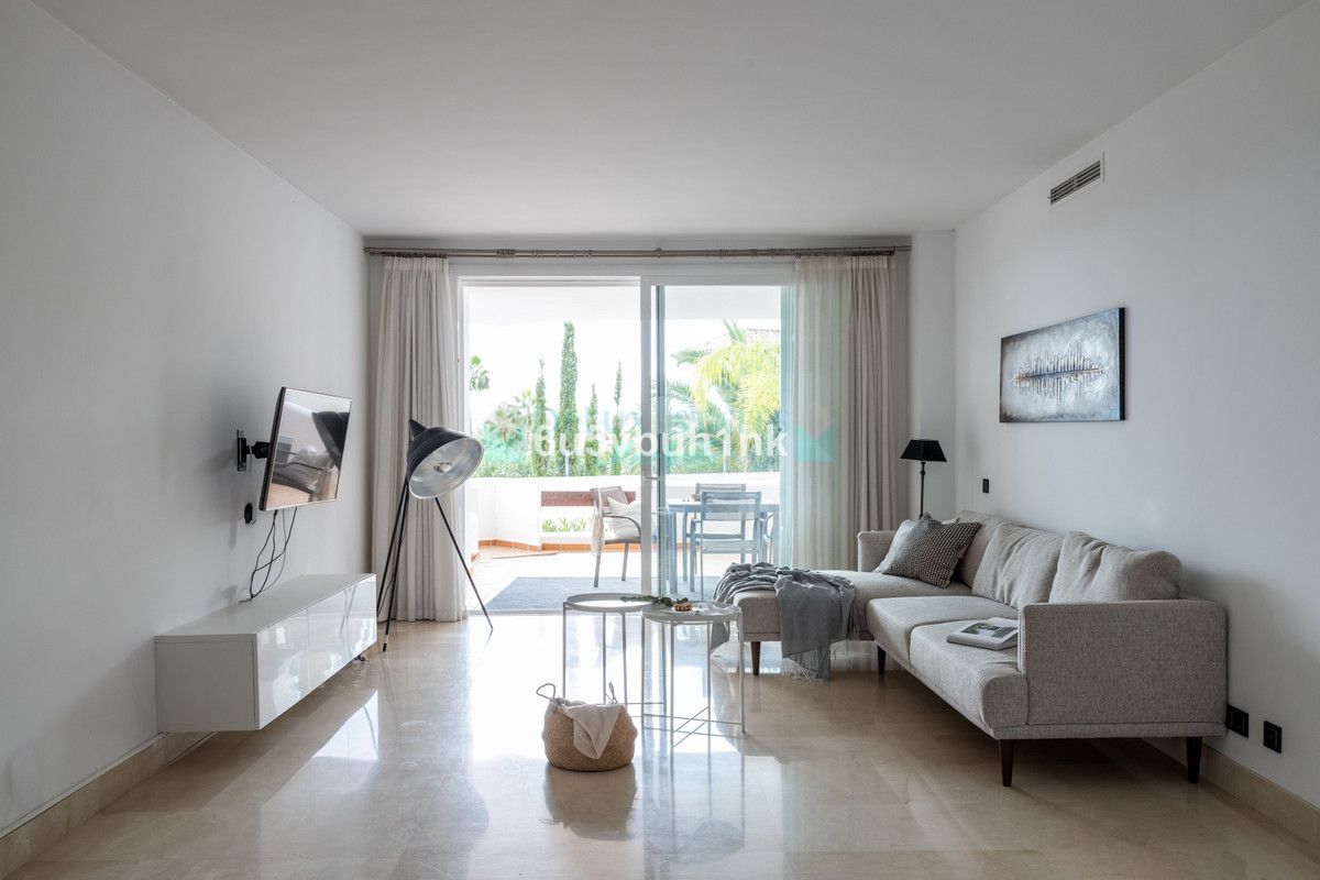 Ground Floor Apartment for sale in Aloha, Nueva Andalucia