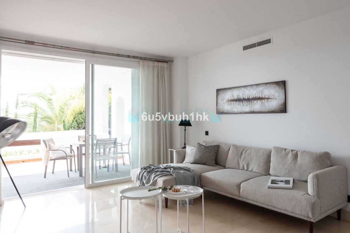 Ground Floor Apartment for sale in Aloha, Nueva Andalucia