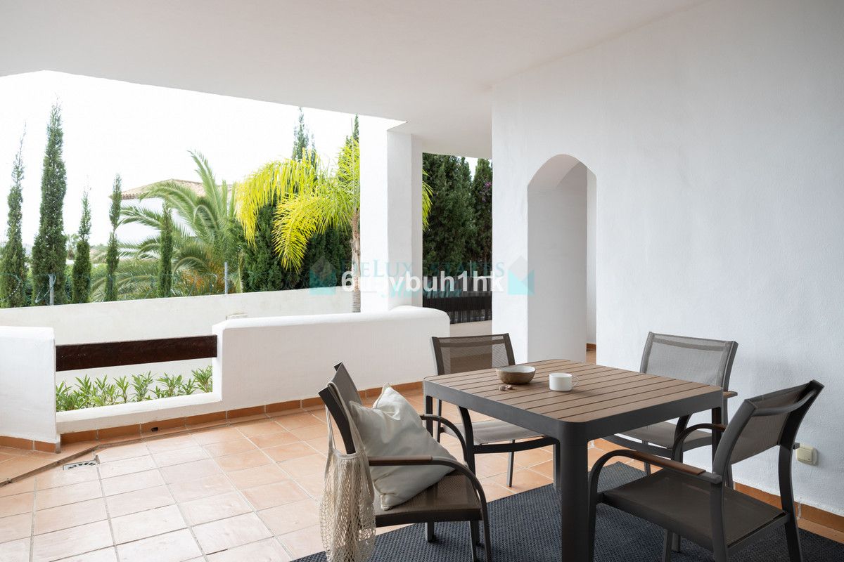 Ground Floor Apartment for sale in Aloha, Nueva Andalucia