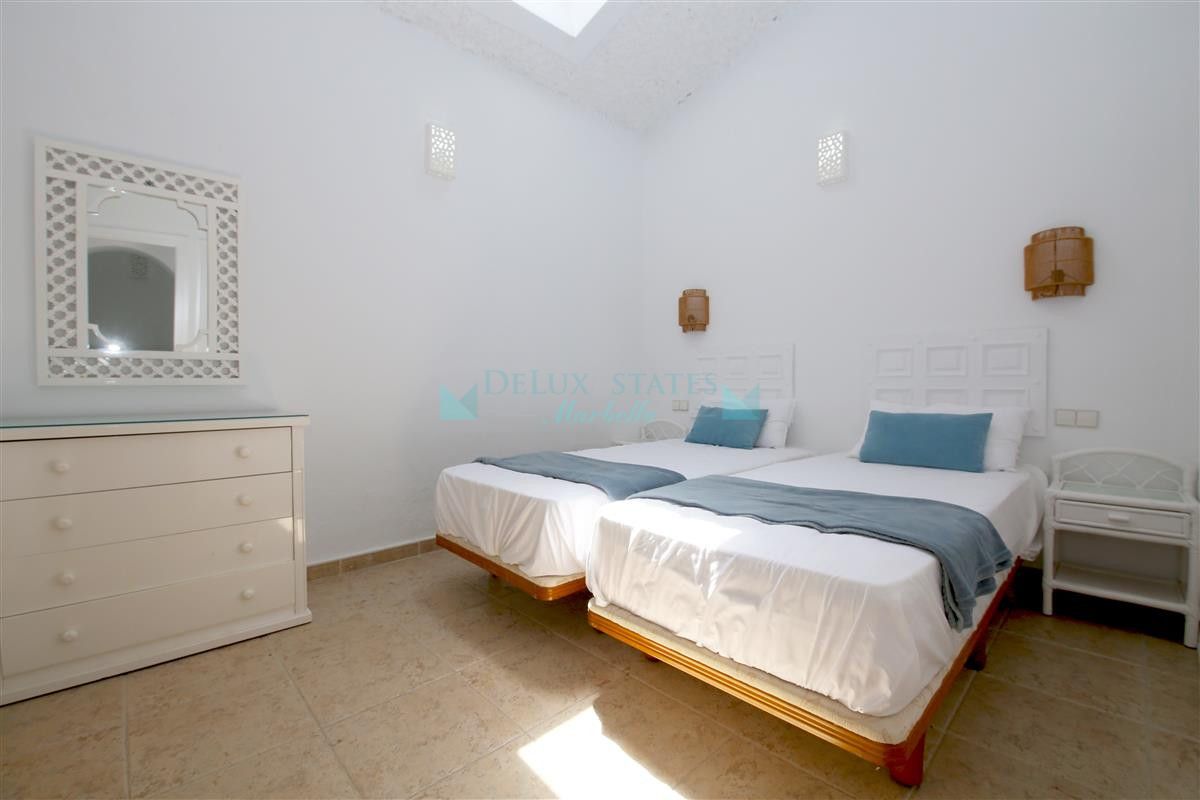 Town House for rent in Estepona