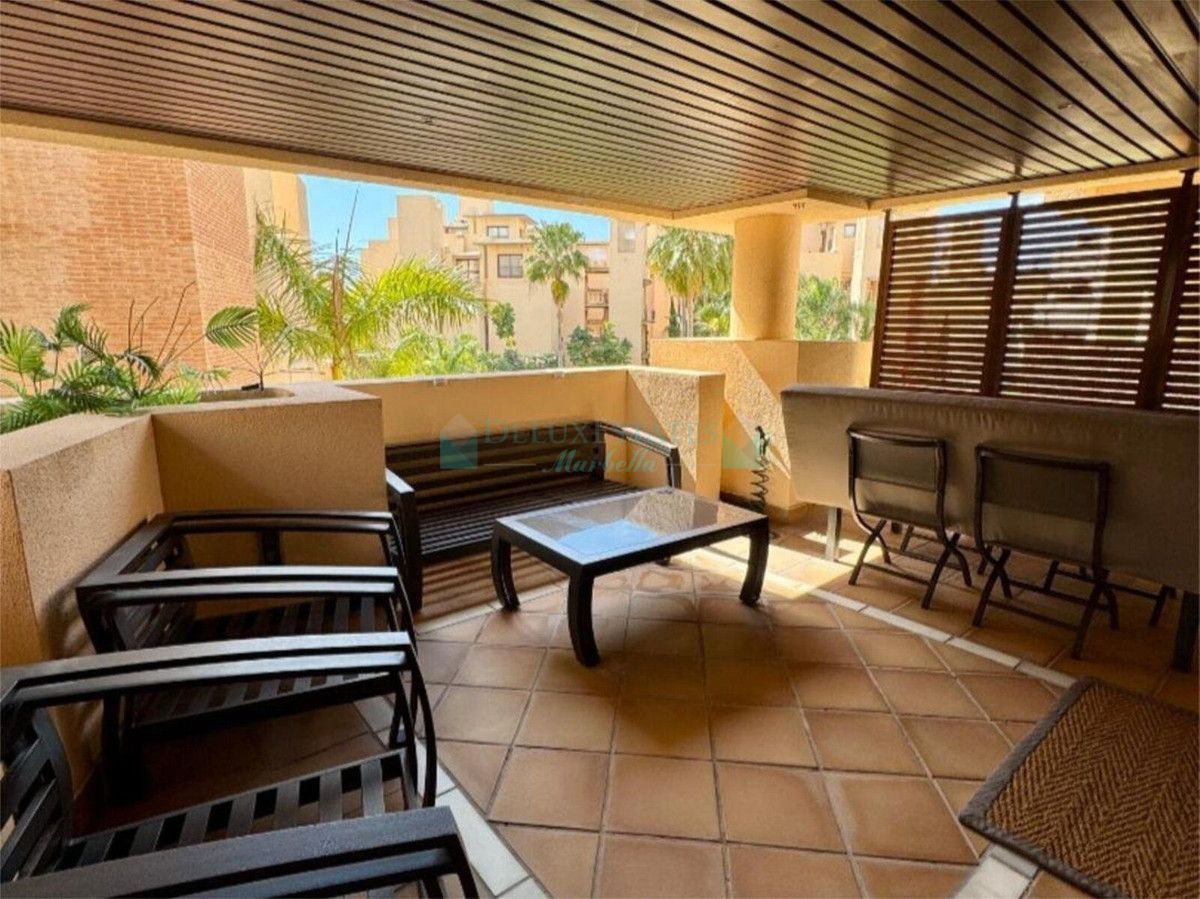 Apartamento en venta en New Golden Mile, Estepona