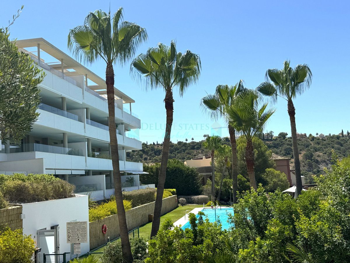 Penthouse for sale in Benahavis