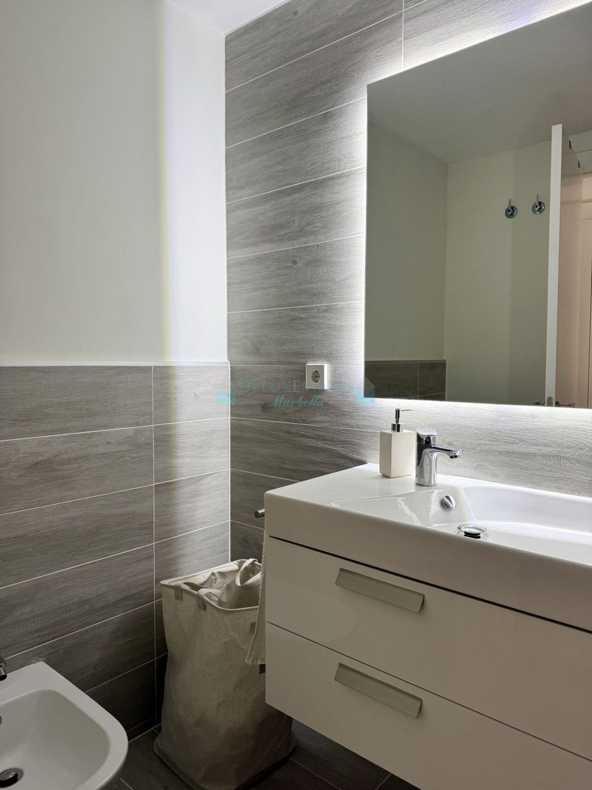 Apartment for rent in Selwo, Estepona