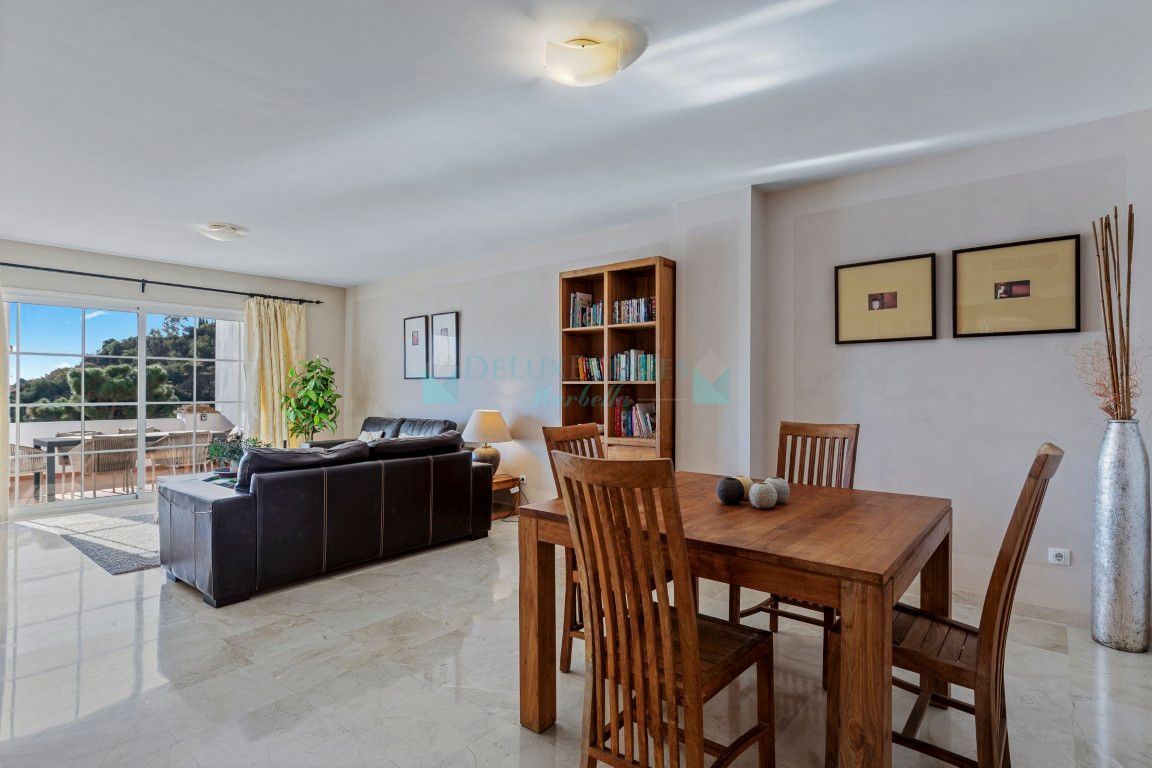 Apartment for sale in Benahavis