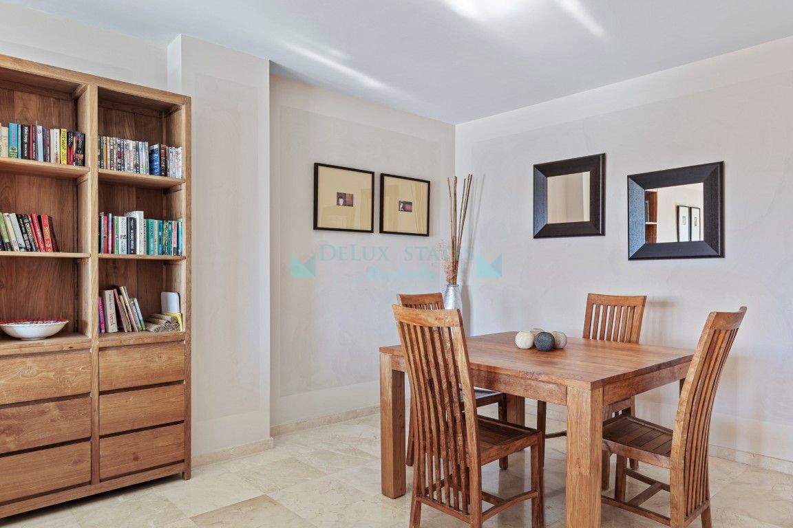 Apartment for sale in Benahavis