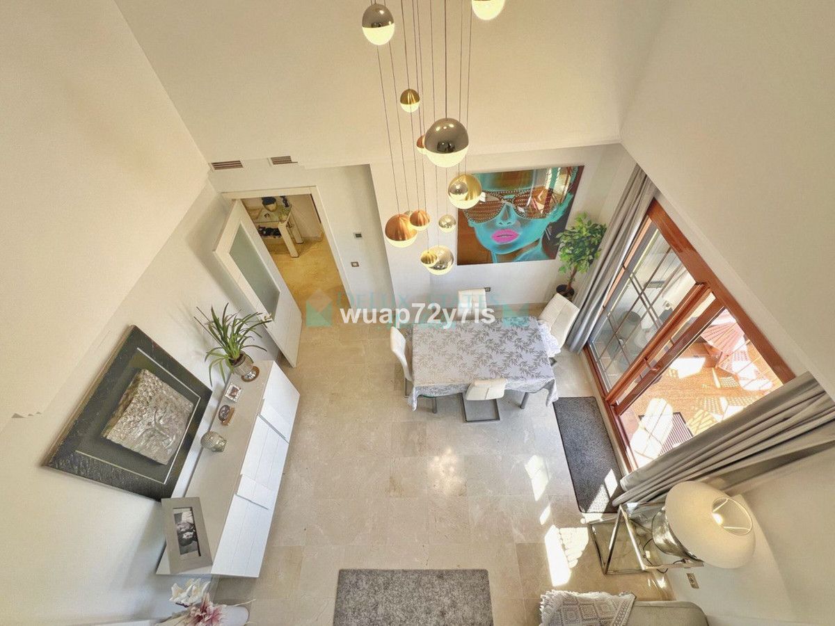 Penthouse for sale in Benahavis