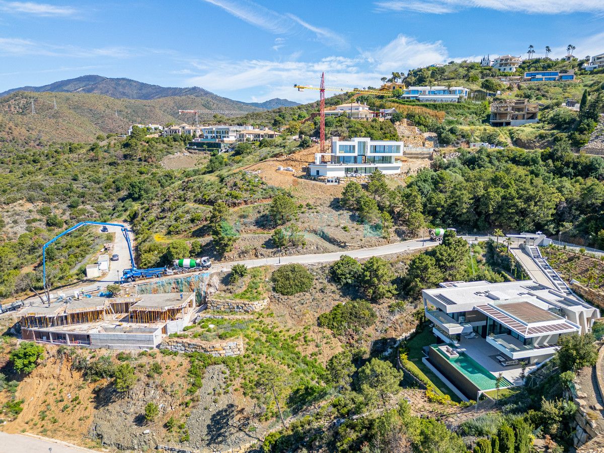 Plot for sale in Benahavis