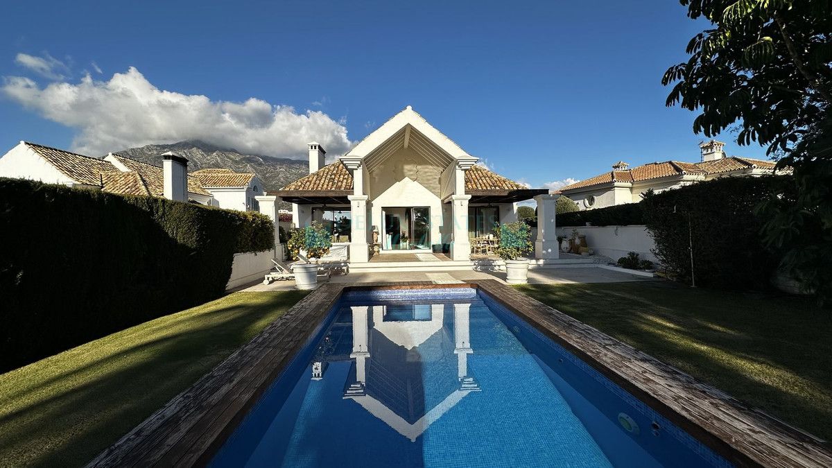 Villa for sale in Marbella Golden Mile