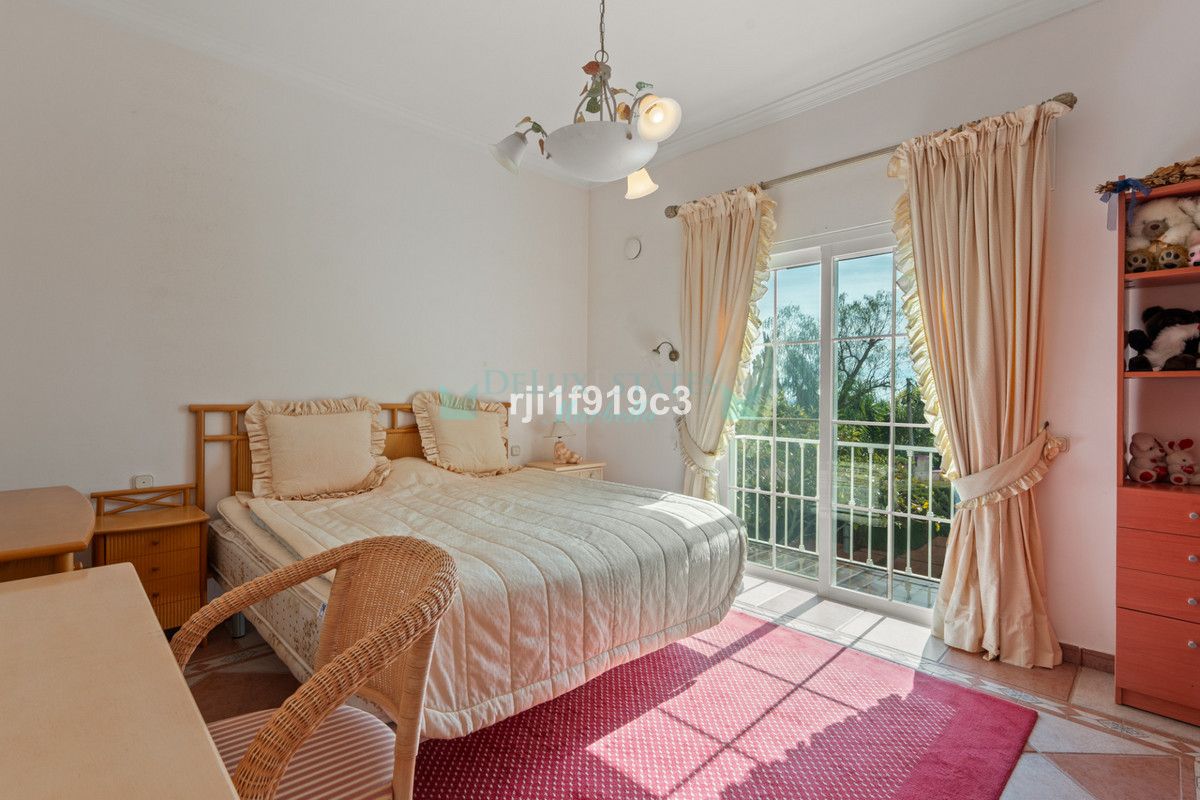 Villa for sale in Elviria, Marbella East